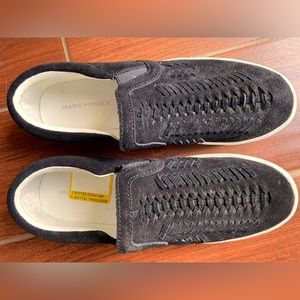 Women’s, black, new close shoes. Suedes.